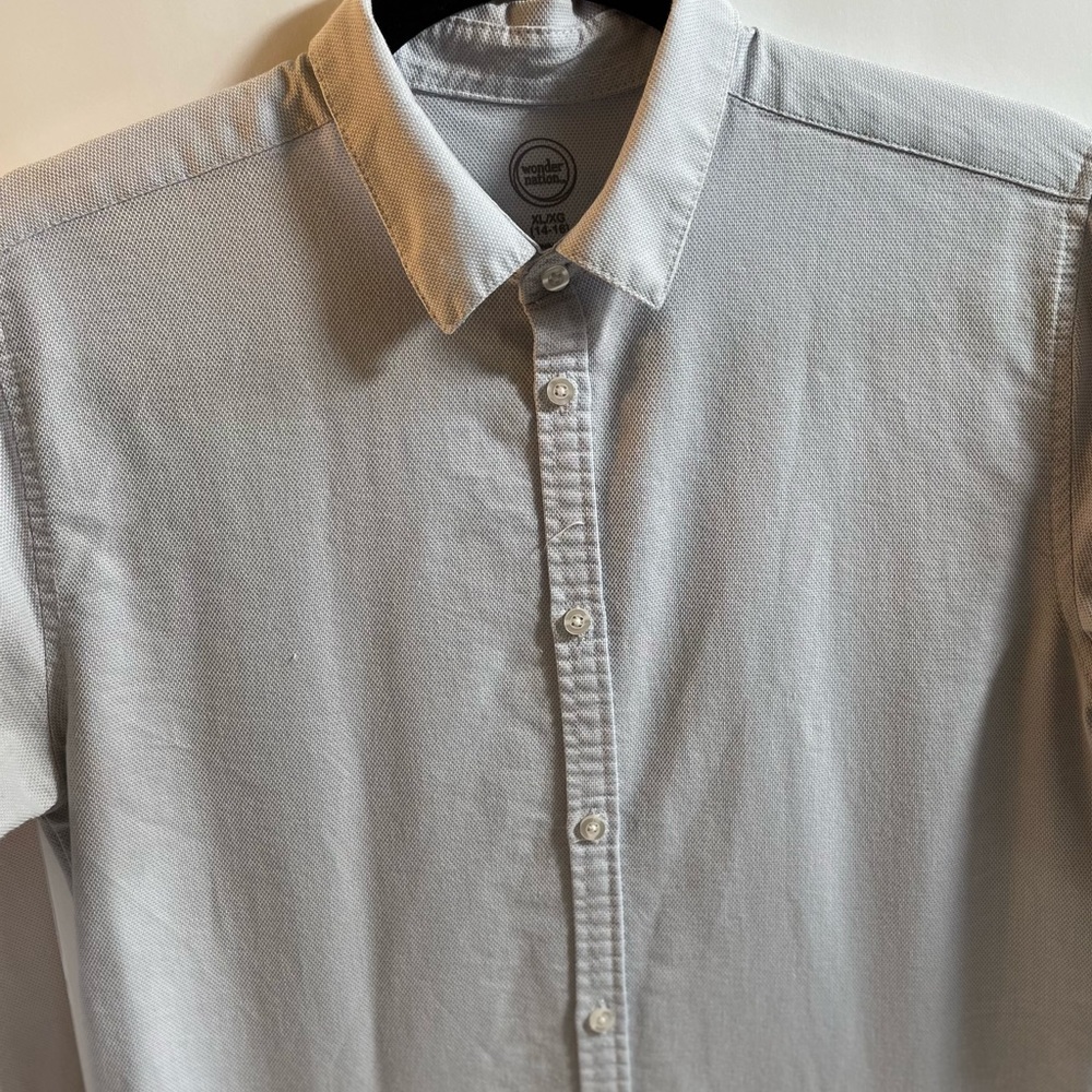 Boy’s button down - Picture 5 of 6